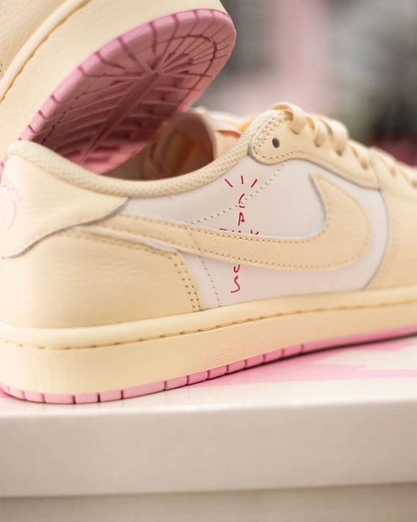 Travis Scott Air Jordan 1 Low Muslin Shy Pink IQ7604-100