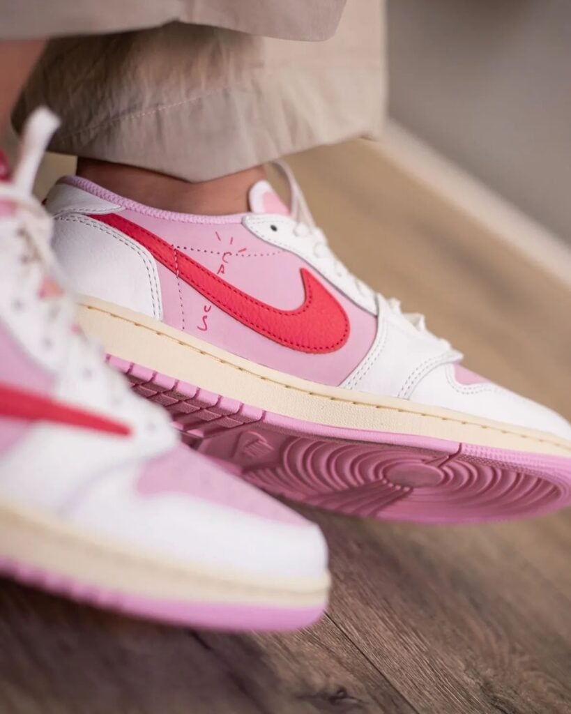 Travis Scott Air Jordan 1 Low Tropical Pink Sail Shy Pink Muslin IQ7604-101