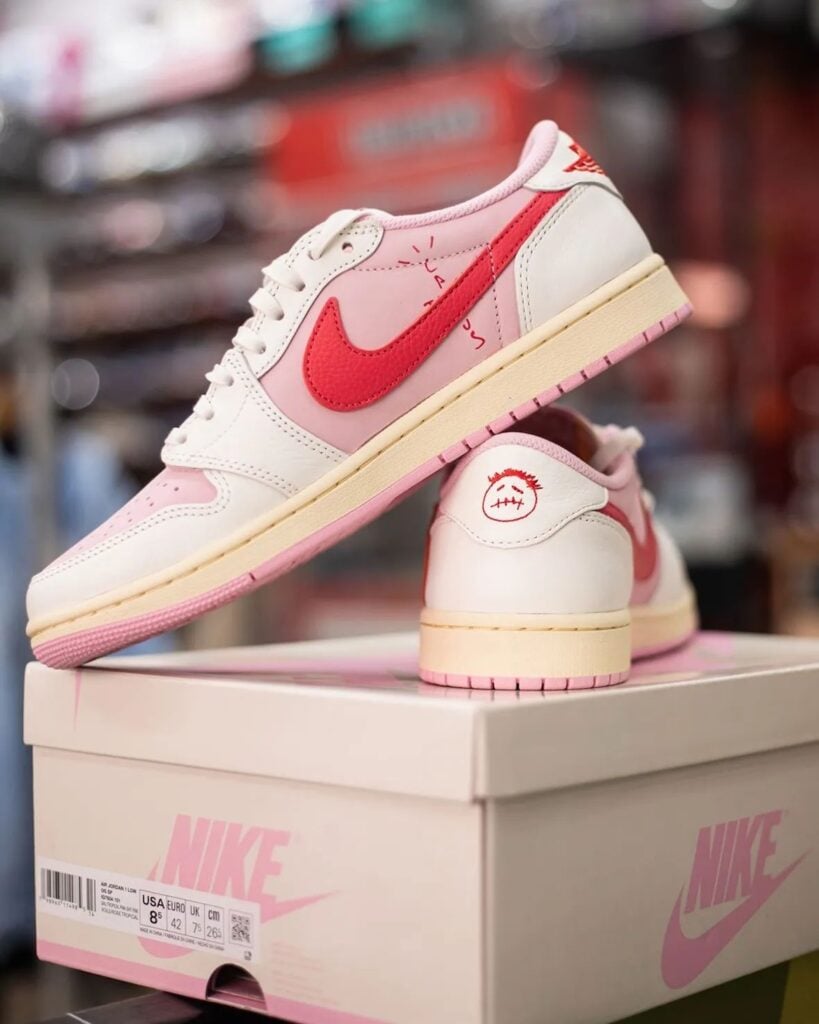 Travis Scott Air Jordan 1 Low Tropical Pink Sail Shy Pink Muslin IQ7604-101