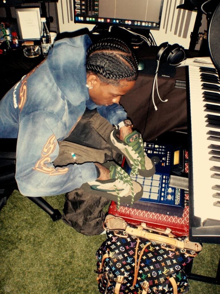 Travis Scott Cactus Plant Flea Market CPFM Nike Flea 1