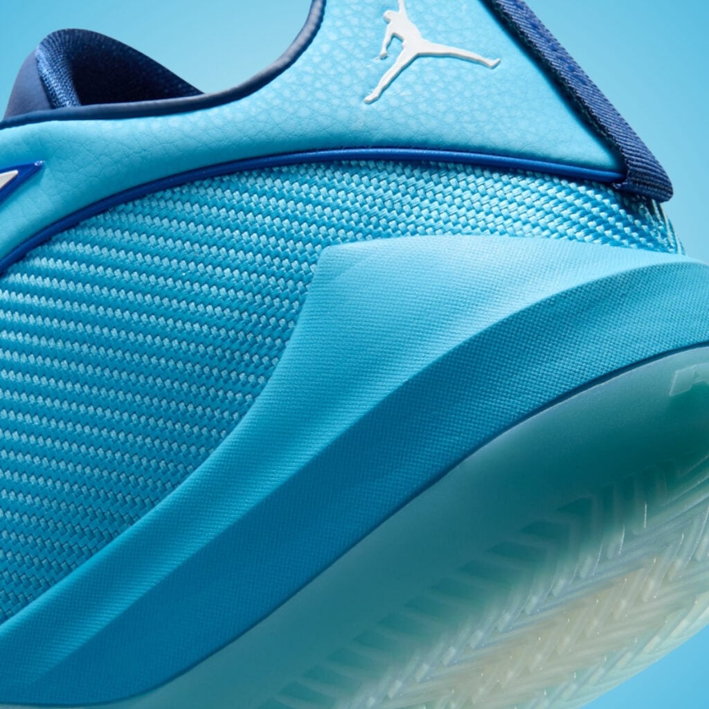 Jordan Triangle Baltic Blue IB1154-400
