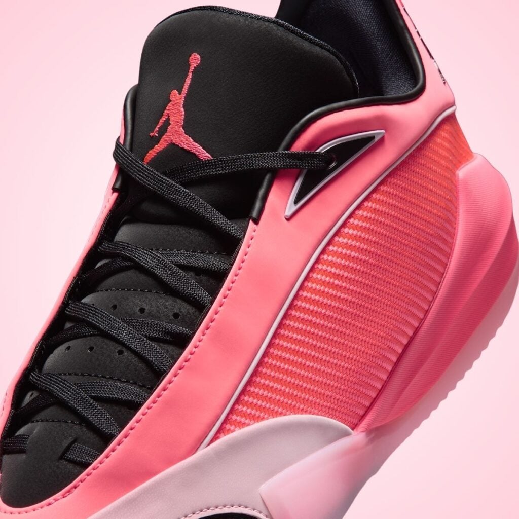Jordan Triangle Hyper Punch IB1154-600