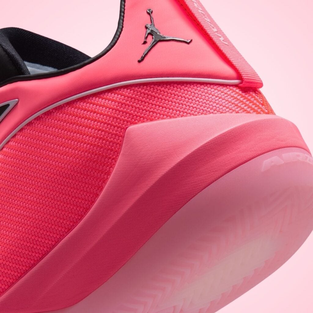 Jordan Triangle Hyper Punch IB1154-600