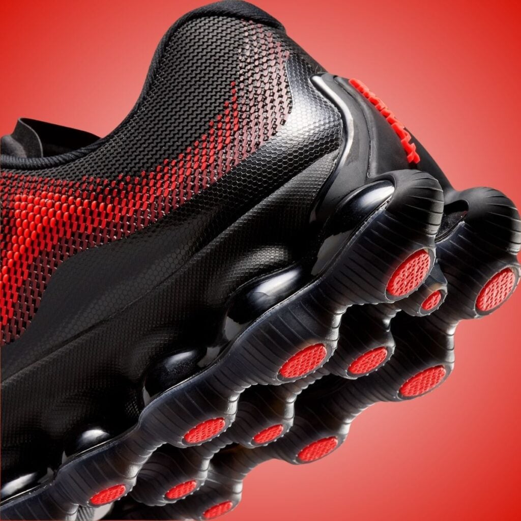 Nike Air Liquid Max Black Team Red IQ7634-002