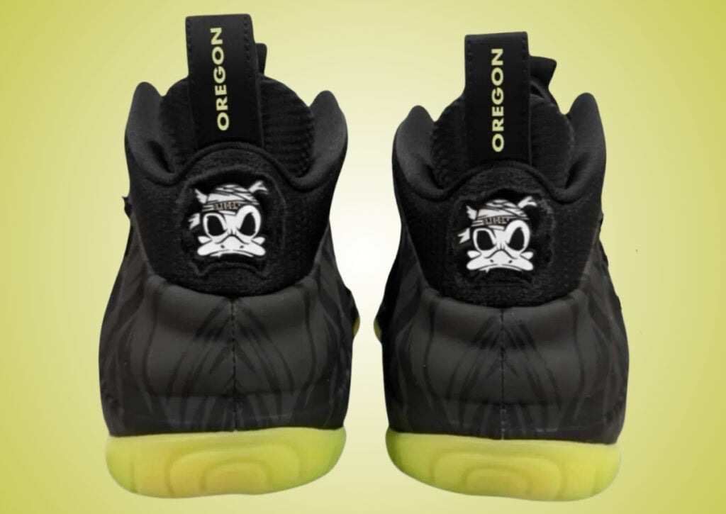 Nike Air Foamposite Pro Oregon Black Mummy Ducks IZ7806-001