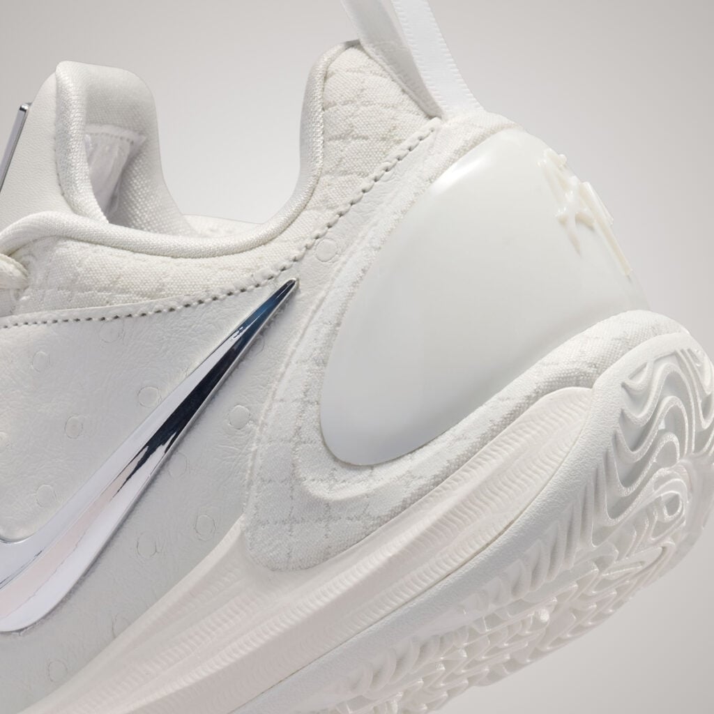 Nike ATwo White Label IX1853-100