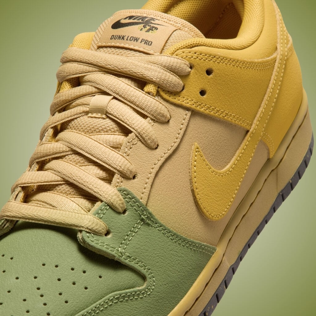 Nike SB Dunk Low Hatch Chili IO0427-300