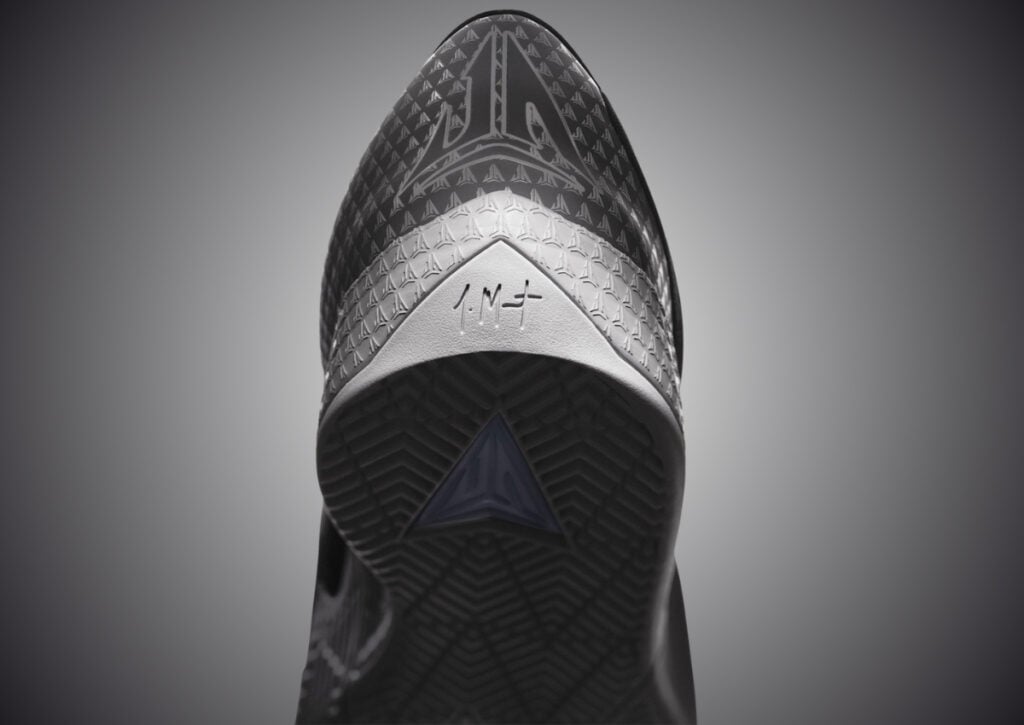 Nike Twelve Time Dark Woods IM4164-003