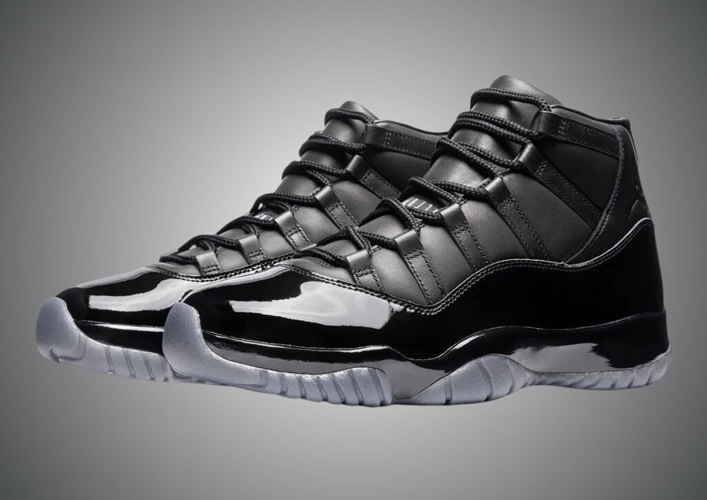 Air Jordan 11 Comme des Garcons Black IV7639-001