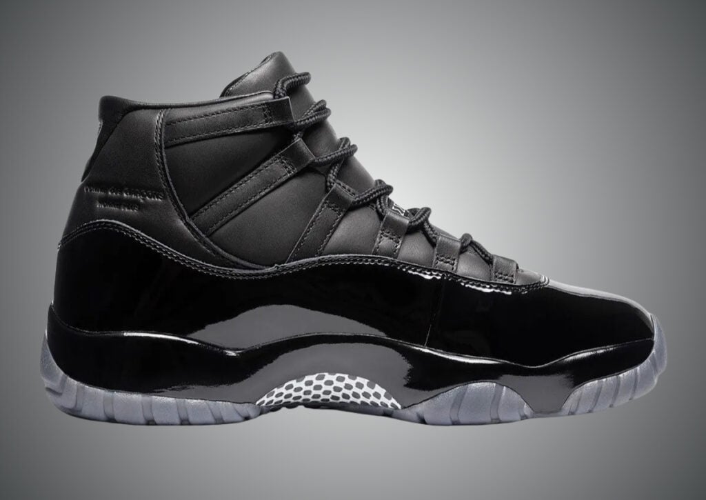 Air Jordan 11 Comme des Garcons Black IV7639-001