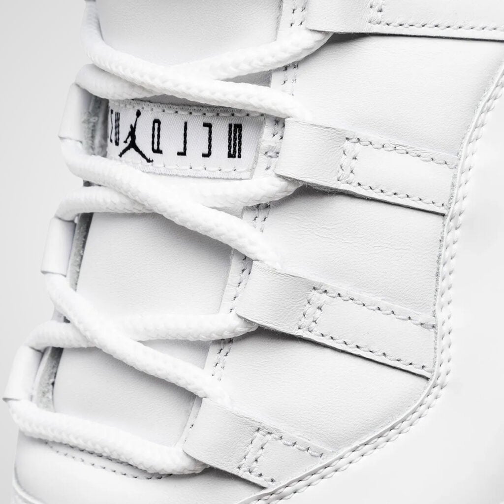 Air Jordan 11 Comme des Garcons White IV7639-100