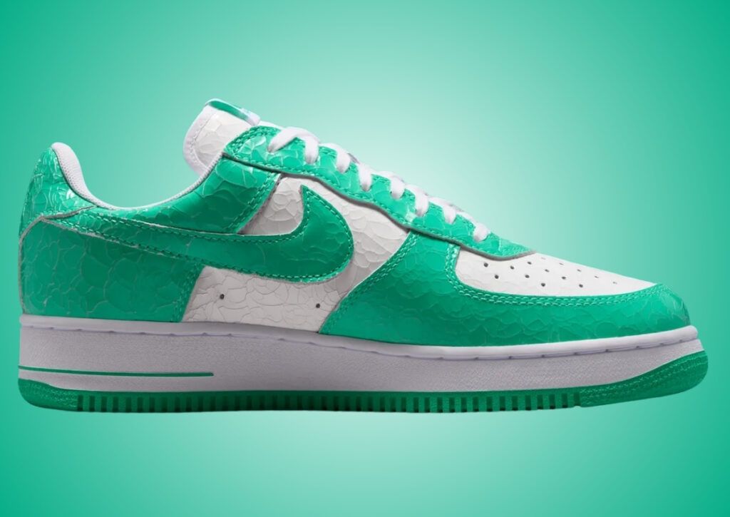 Nike Air Force 1 01 Menta Cracked Leather JA0248-001