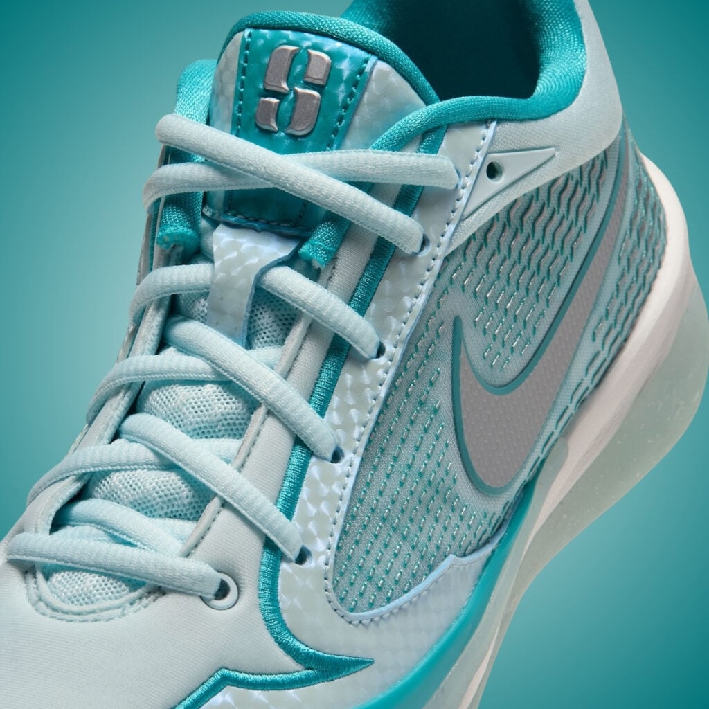 Nike Sabrina 4 GS King of the Court IR0178-400