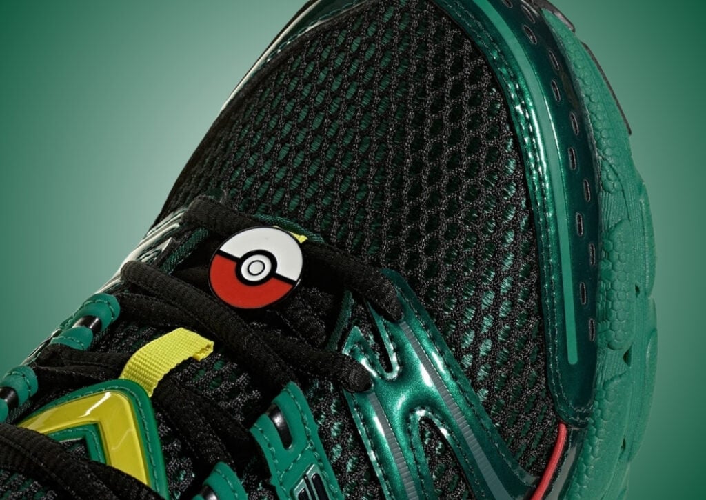 Pokemon adidas Adistar Control 5 Rayquaza KI8179