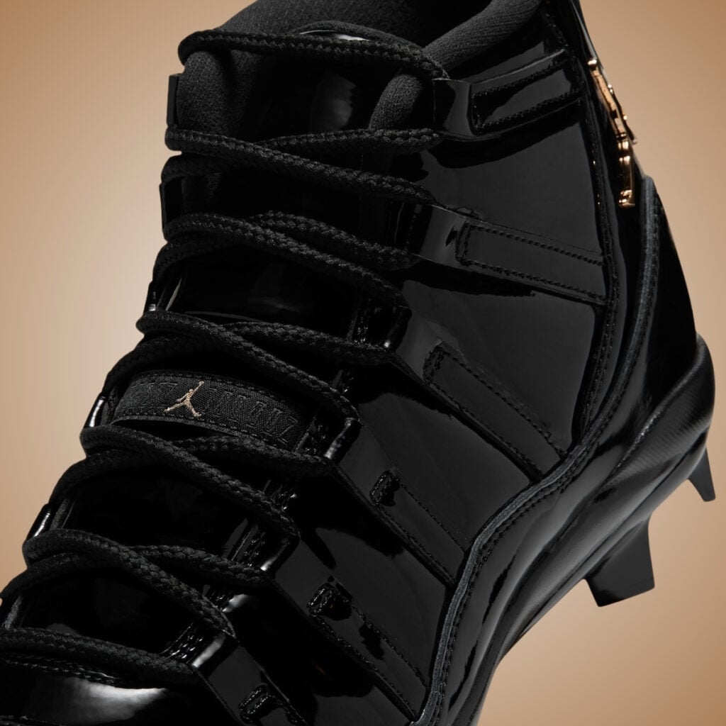 Air Jordan 11 MCS Baseball Cleat Black Metallic Gold HM7326-001
