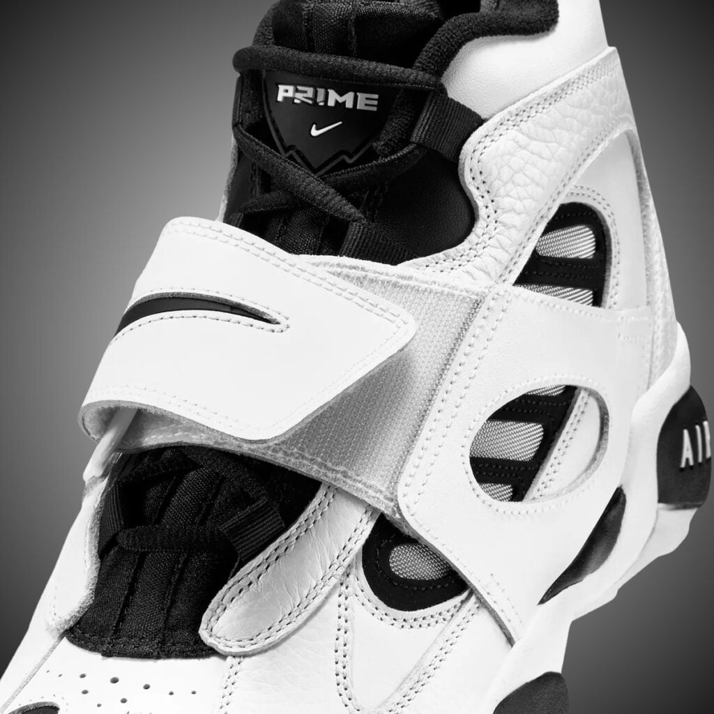 Nike Air Diamond Turf 2 White Black HQ2631-100