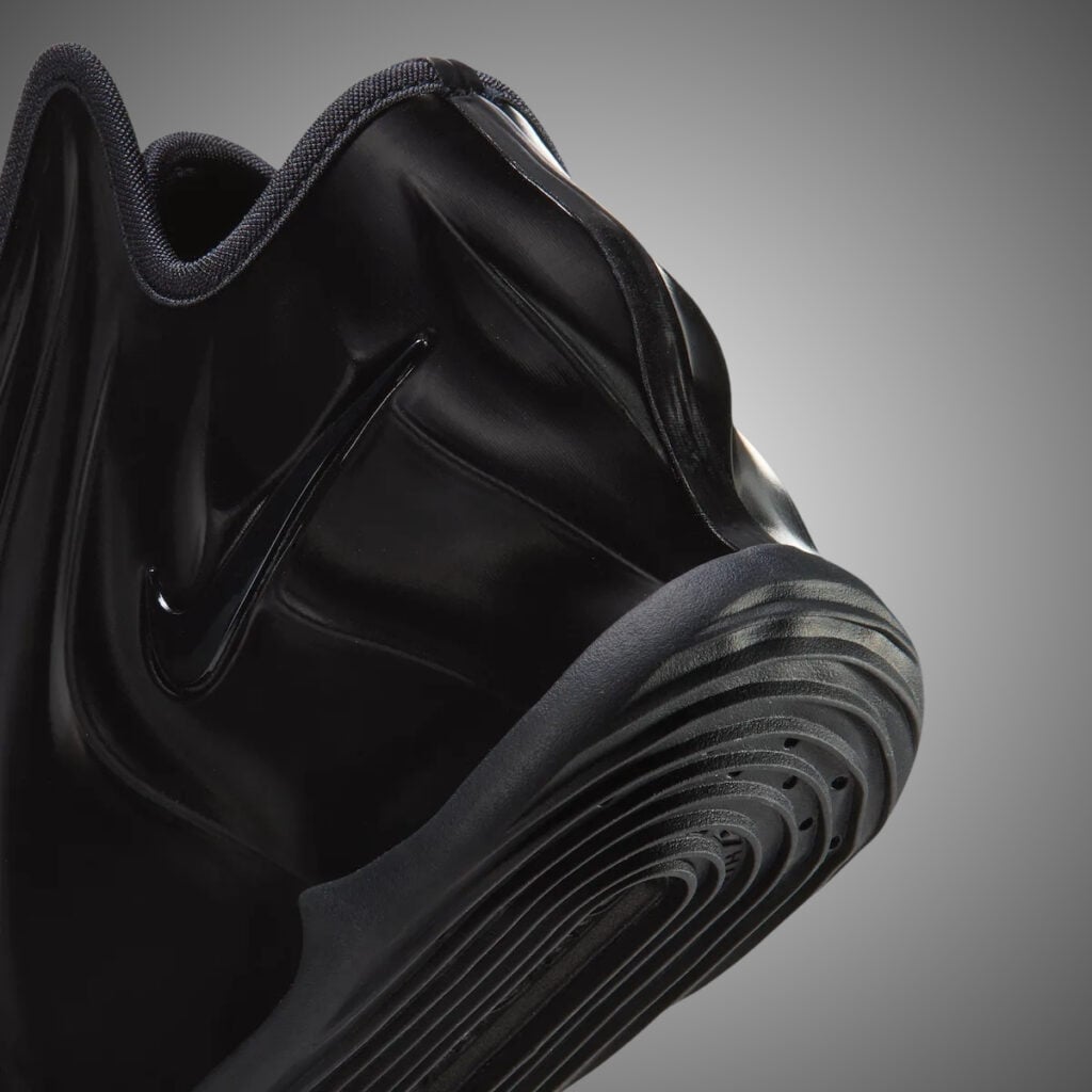 Nike GT Future Triple Black FZ5590-004
