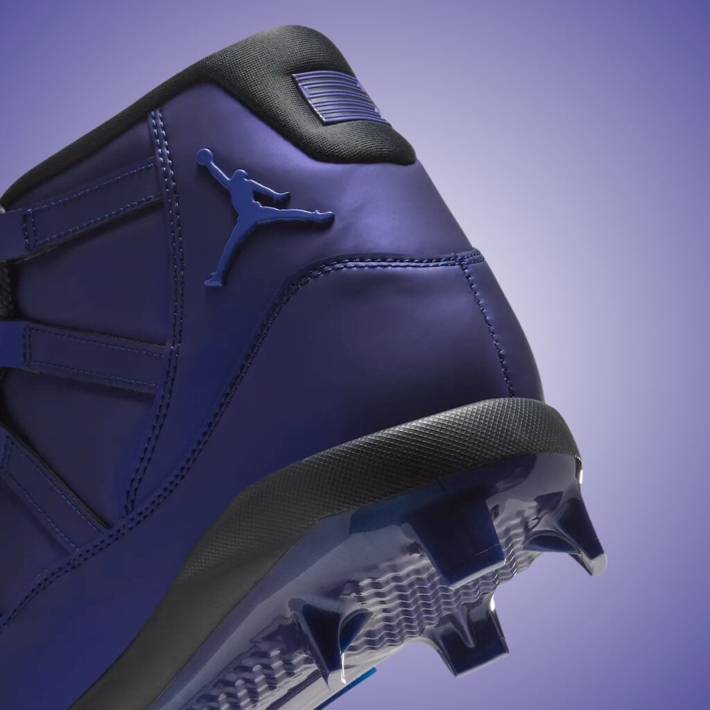 Air Jordan 11 MCS Cleat Space Jam JA7792-400