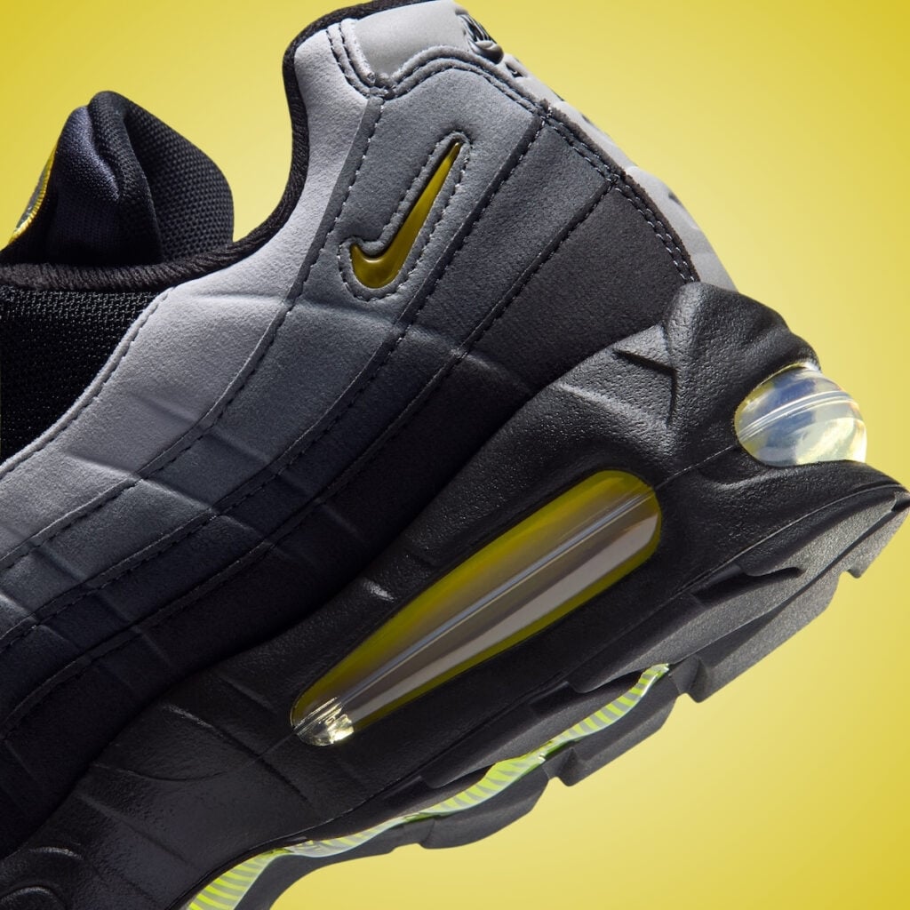 Nike Air Max 95 Batman 2026 IQ0229-001