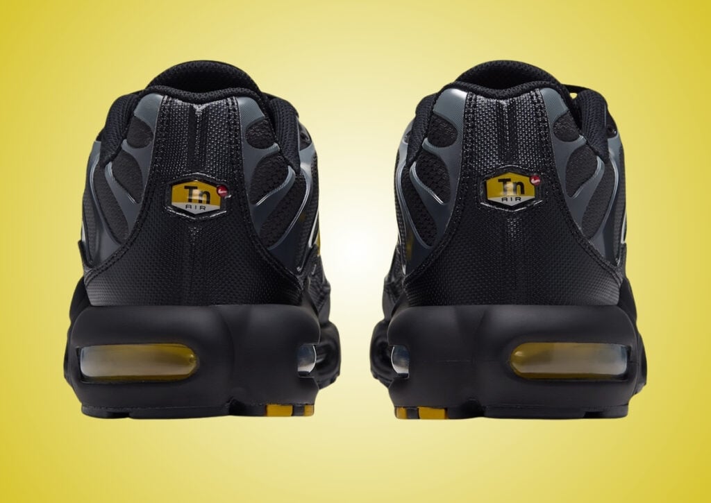 Nike Air Max Plus Batman DM0032-045