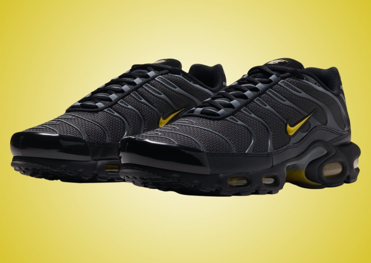 Nike Air Max Plus “Batman” Releases November 2026